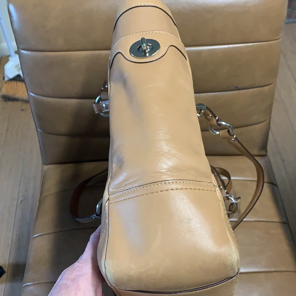 Vintage Coach Tan Leather Tote bag - Picture 7 of 15